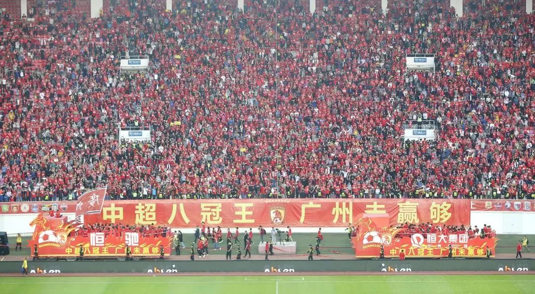 千亿球友会官方网站- 瓦朗谢讷U19梯队夺冠，青训体系再结硕果  